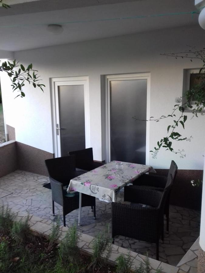 Kuca Moni Apartment Medulin Exterior photo