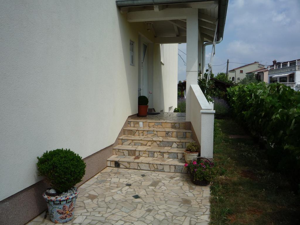 Kuca Moni Apartment Medulin Exterior photo
